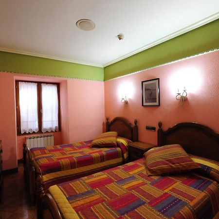 Hotel Rural Bereau レサカ エクステリア 写真