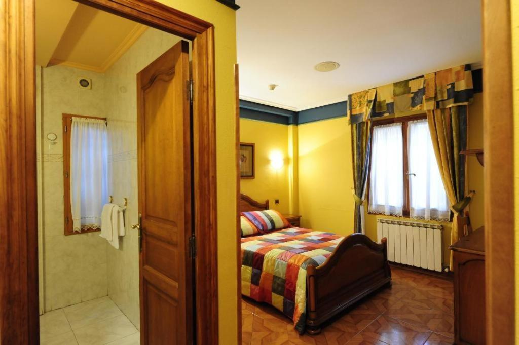 Hotel Rural Bereau レサカ エクステリア 写真